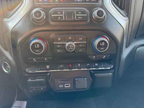 Used 2022 Chevrolet Silverado 3500 LT w/ Convenience Package image 37