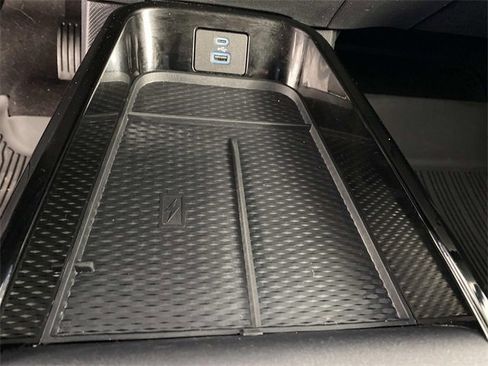 Used 2022 Ford Mustang Mach-E Select image 23