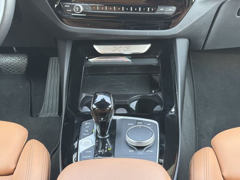 Used 2024 BMW X3 sDrive30i w/ Convenience Package w/ZPA RWD image 5