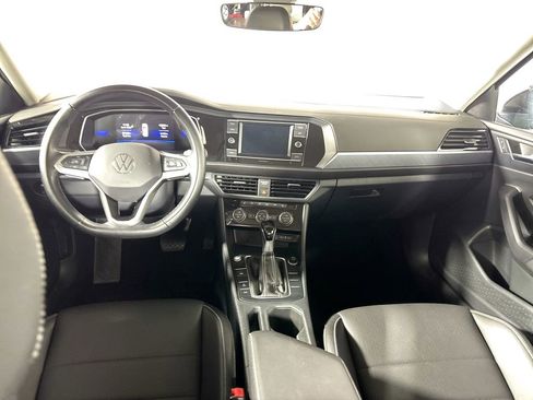 Used 2024 Volkswagen Jetta SE FWD image 12