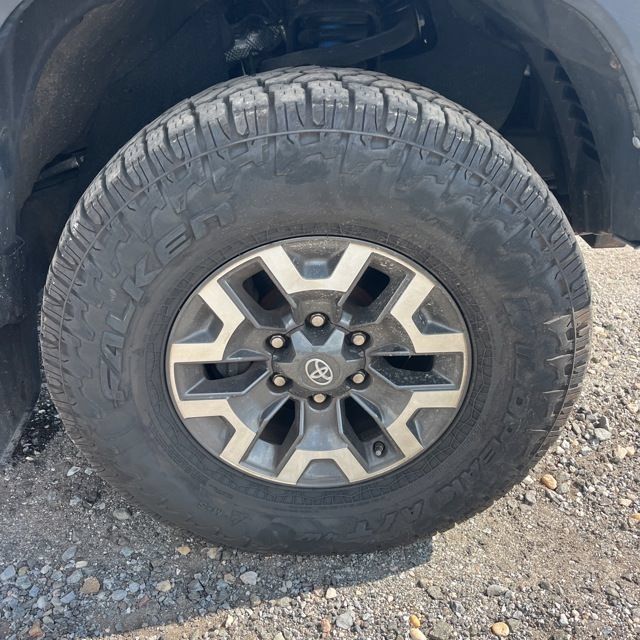 Used 2019 Toyota Tacoma TRD Off-Road AWD/4WD image 21