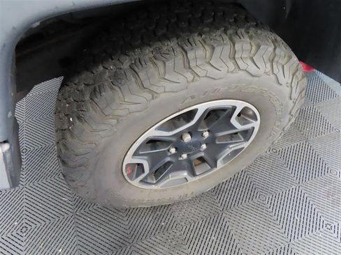 Used 2015 Jeep Wrangler Sport AWD/4WD image 8