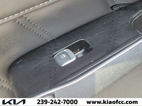 Used 2022 Kia Sorento SX AWD/4WD image 17