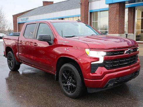 Used 2023 Chevrolet Silverado 1500 RST w/ Convenience Package II image 4