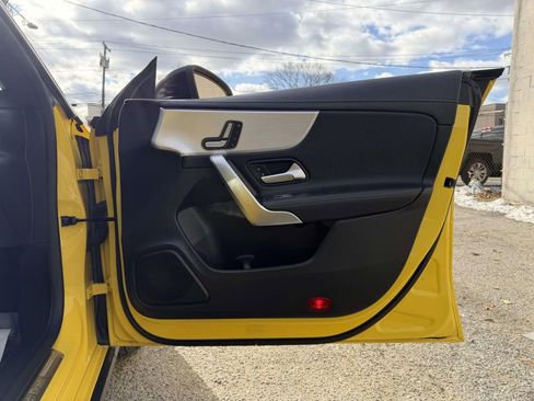 Used 2020 Mercedes-Benz CLA 250 image 13