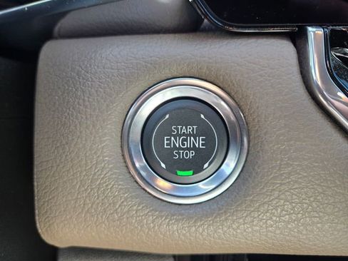 Used 2025 GMC Canyon Denali AWD/4WD image 20