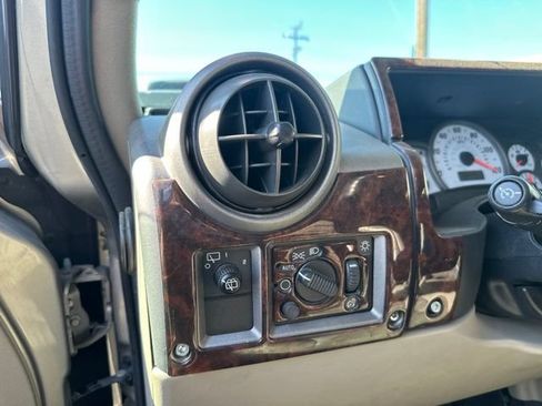 Used 2003 HUMMER H2 w/ Preferred Equipment Group AWD/4WD image 19
