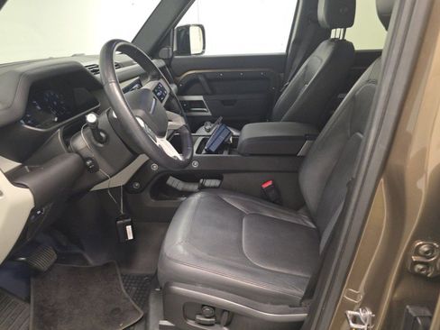 Used 2024 Land Rover Defender 110 S AWD/4WD image 8