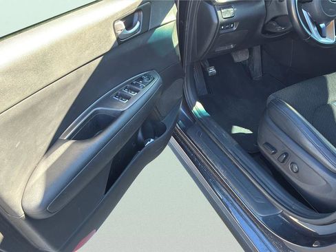 Used 2019 Kia Optima S FWD image 10