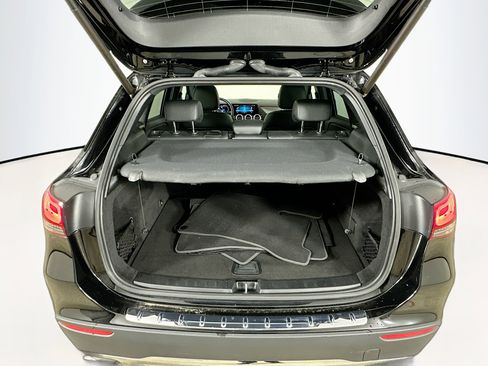 Certified 2023 Mercedes-Benz GLA 250 4MATIC image 32