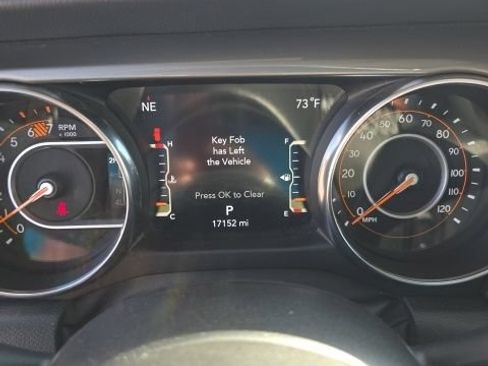 Used 2023 Jeep Wrangler Unlimited Sahara w/ Cold Weather Group AWD/4WD image 15