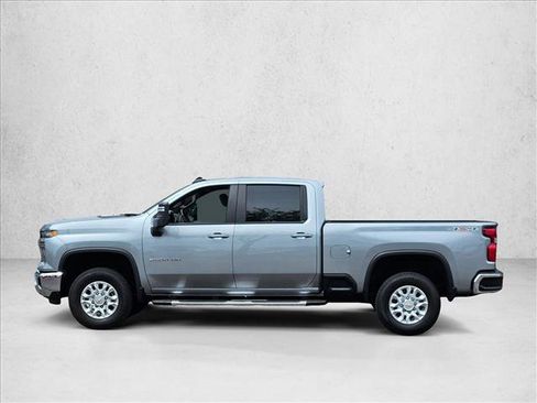 Used 2024 Chevrolet Silverado 2500 LT w/ Safety Package AWD/4WD image 8