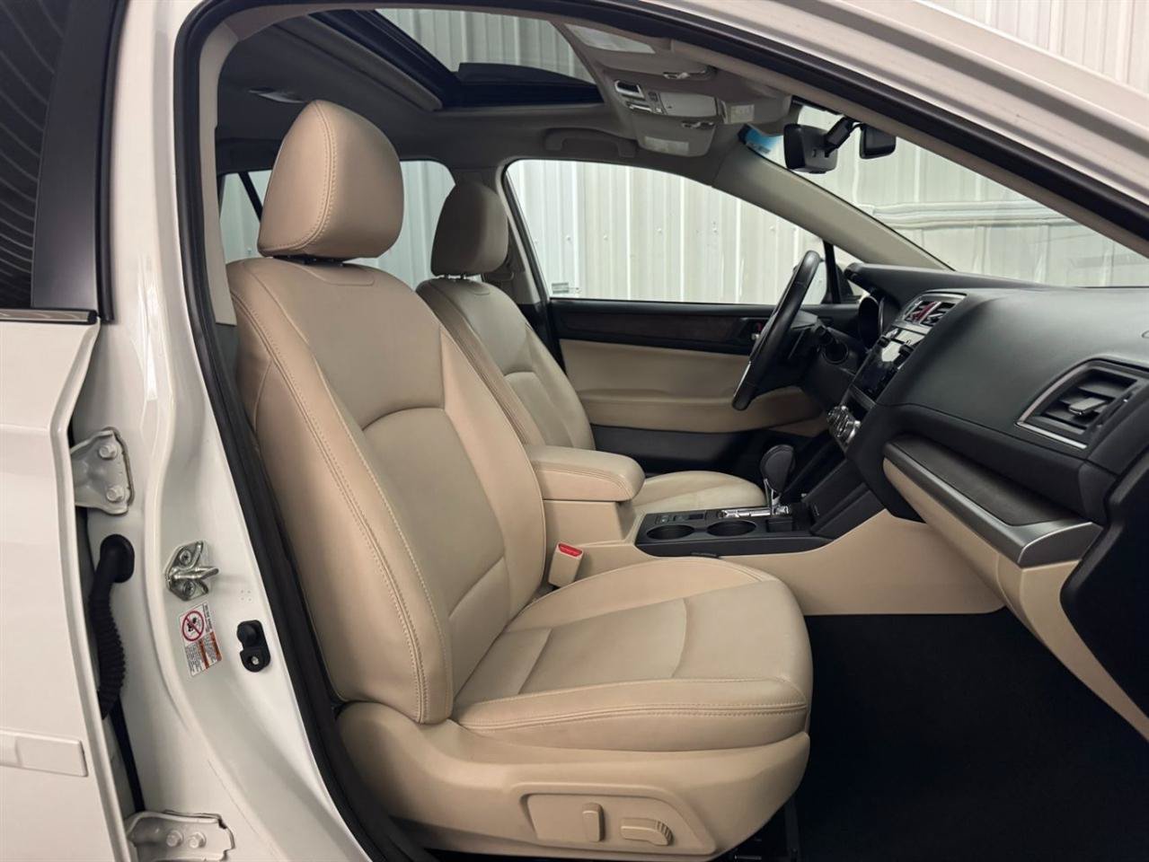 Used 2017 Subaru Outback 3.6R Limited AWD/4WD image 13
