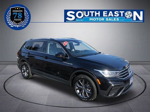 Used 2022 Volkswagen Tiguan SE image 2
