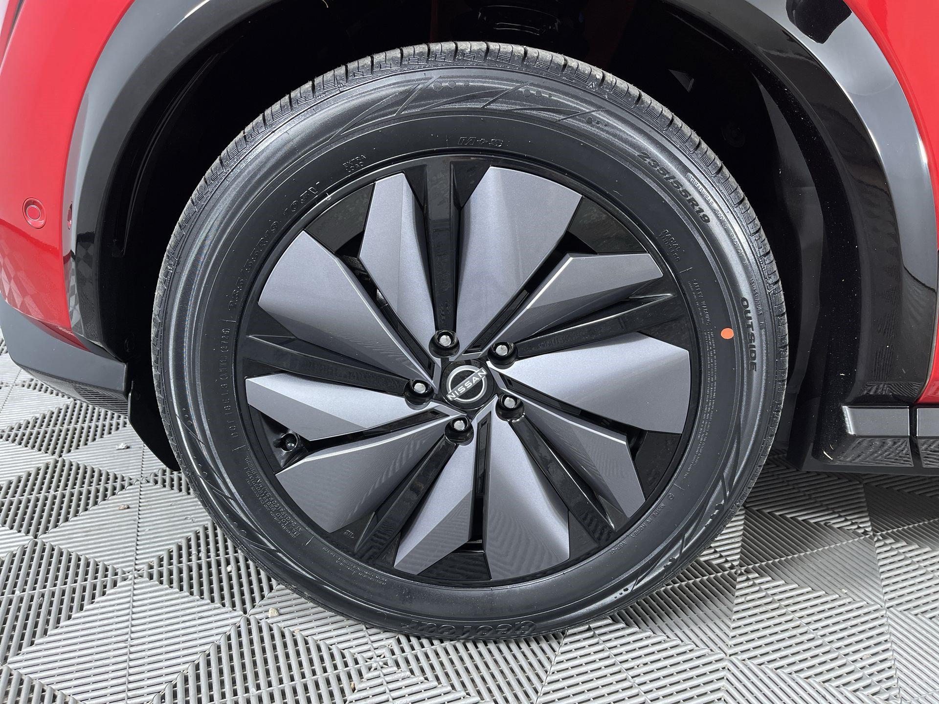 Certified 2024 Nissan Ariya AWD image 25