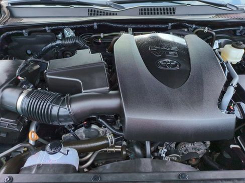 Used 2023 Toyota Tacoma SR5 RWD image 21