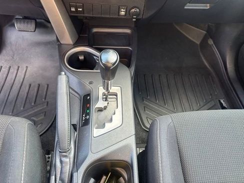 Used 2018 Toyota RAV4 XLE w/ Plus Extra Value Package AWD/4WD image 18