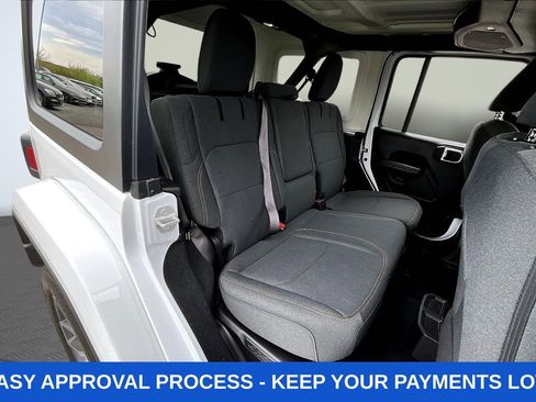 Used 2024 Jeep Wrangler Unlimited AWD/4WD image 33