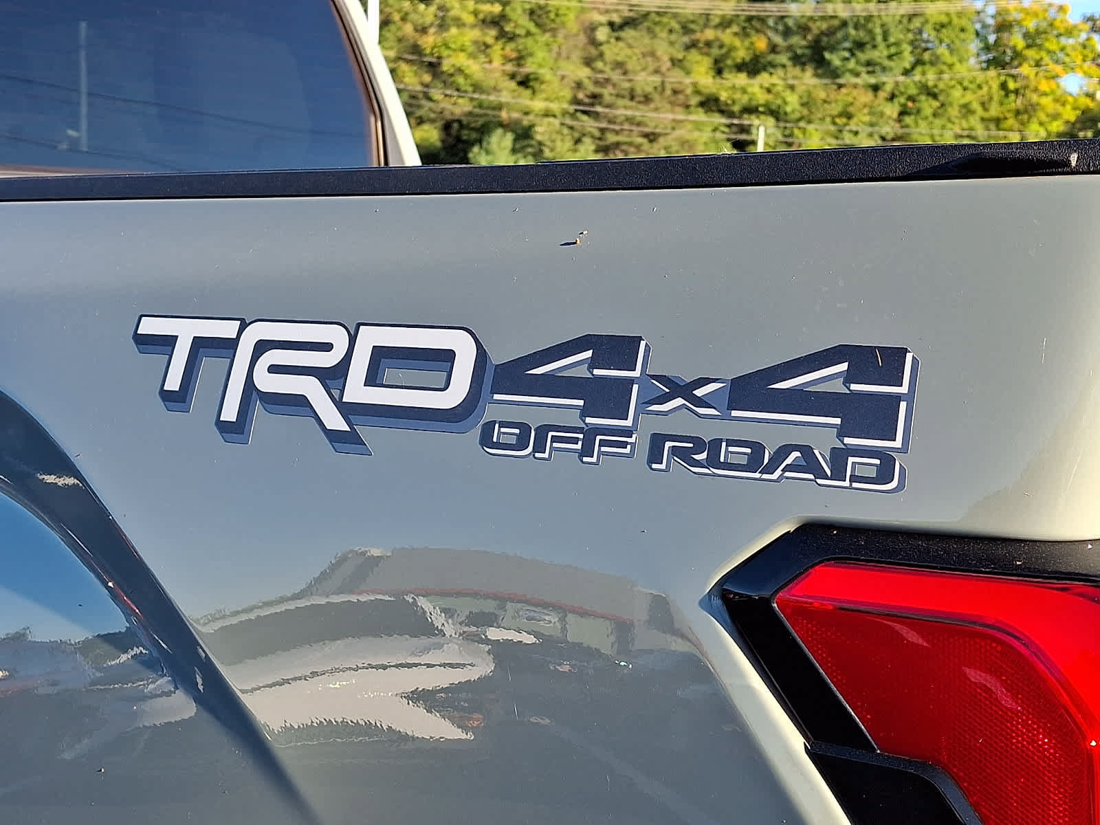 Used 2024 Toyota Tundra SR5 w/ TRD Off-Road Package AWD/4WD image 32