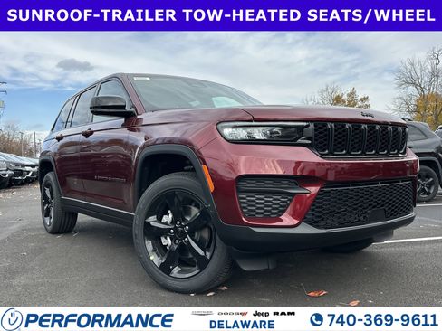 New 2025 Jeep Grand Cherokee Altitude image 1