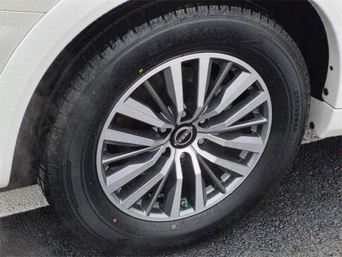 Certified 2022 Nissan Armada SL image 7