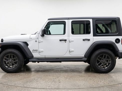 Used 2025 Jeep Wrangler Unlimited Sport AWD/4WD image 5