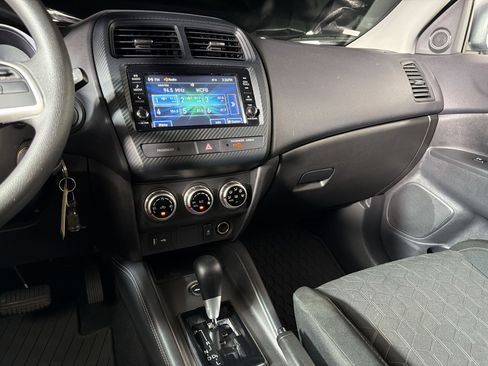 Used 2025 Mitsubishi Outlander Sport ES AWD/4WD image 24