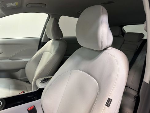 Used 2025 Hyundai Kona SEL AWD/4WD image 60