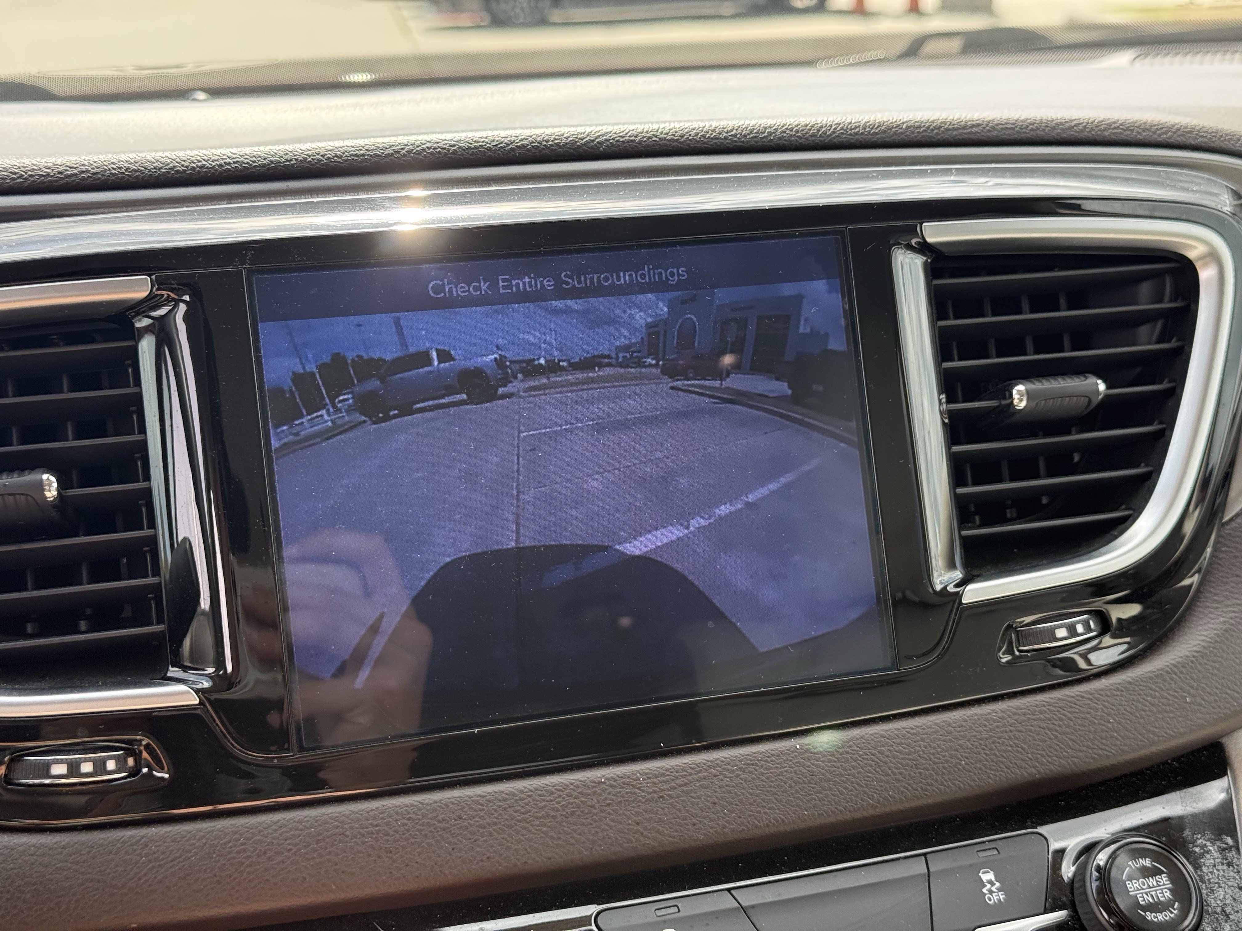 Used 2017 Chrysler Pacifica Touring-L Plus FWD image 22