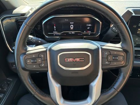 Used 2024 GMC Sierra 1500 SLT image 17