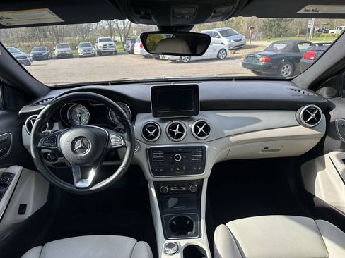Used 2017 Mercedes-Benz GLA 250 4MATIC image 27