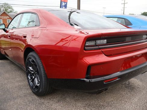 New 2026 Dodge Charger R/T w/ Driver Convenience Group AWD/4WD image 4