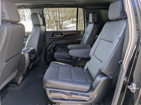 New 2026 GMC Yukon XL Denali w/ Sun & Power Step Package image 31