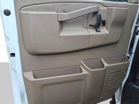 Used 2019 Chevrolet Express 2500 w/ Driver Convenience Package image 10