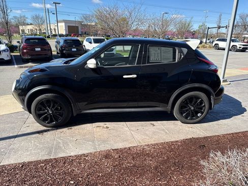 Used 2017 Nissan Juke SV image 7