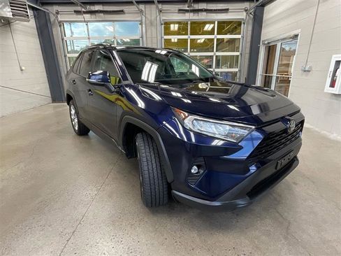 Used 2021 Toyota RAV4 XLE Premium AWD/4WD image 7
