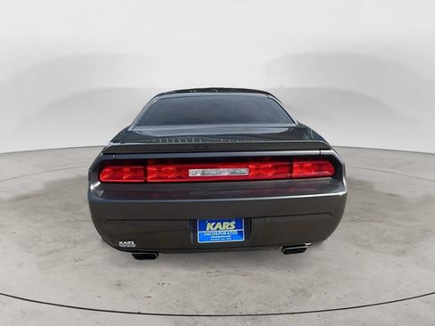 Used 2014 Dodge Challenger SXT RWD image 5