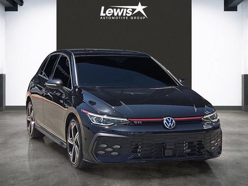 Used 2025 Volkswagen GTI SE FWD image 6