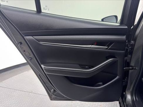 Used 2024 MAZDA MAZDA3 s FWD image 13