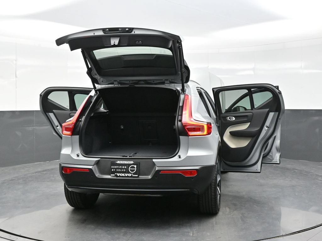 Used 2026 Volvo XC40 B5 Plus AWD/4WD image 45