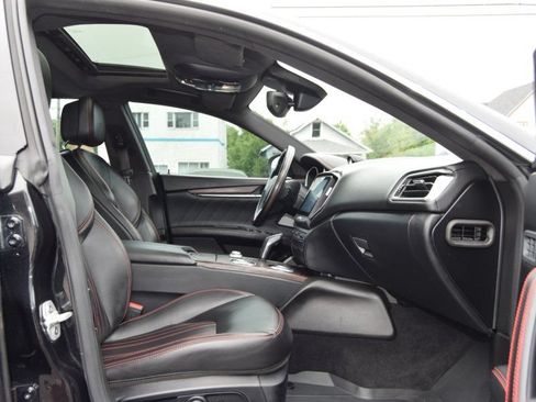 Used 2019 Maserati Ghibli S GranLusso AWD/4WD image 21