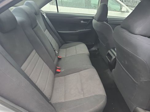Used 2017 Toyota Camry LE FWD image 10