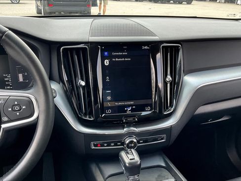 Used 2019 Volvo XC60 T5 Momentum FWD image 7