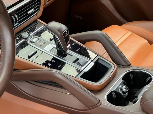 Certified 2023 Porsche Cayenne GTS AWD/4WD image 31
