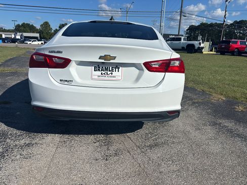 Used 2017 Chevrolet Malibu LS image 3