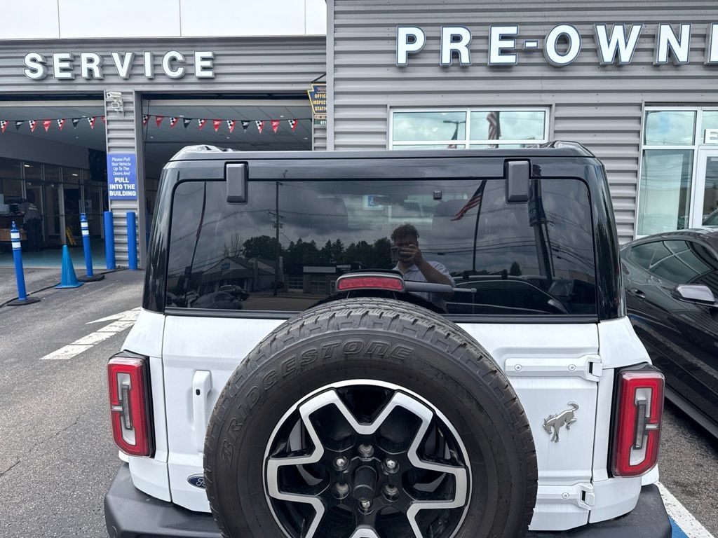 Used 2024 Ford Bronco Outer Banks AWD/4WD image 6