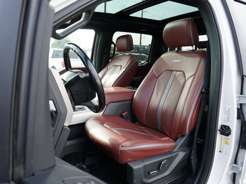 Used 2018 Ford F150 Platinum w/ Equipment Group 701A Luxury image 14