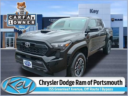 Used 2025 Toyota Tacoma TRD Sport w/ TRD Sport Upgrade Package AWD/4WD image 1
