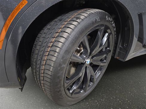 Certified 2023 BMW X7 xDrive40i w/ Executive Package image 35