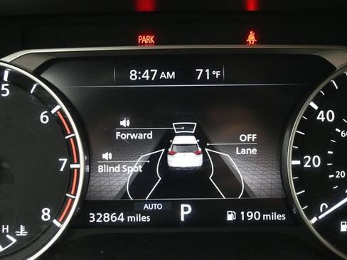 Used 2024 Nissan Rogue SV AWD/4WD image 14